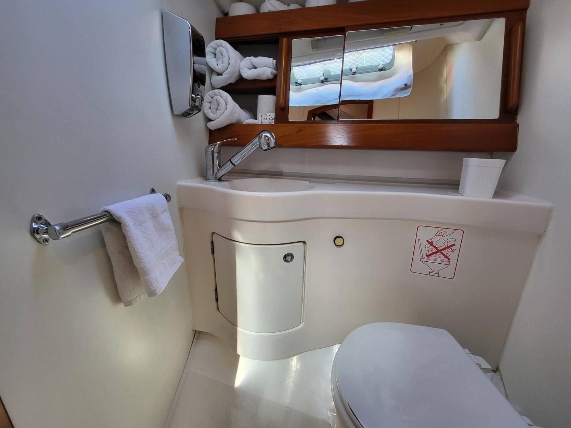 Vikendica 3 Or 5 Days Sailing Cruise In Croatia *