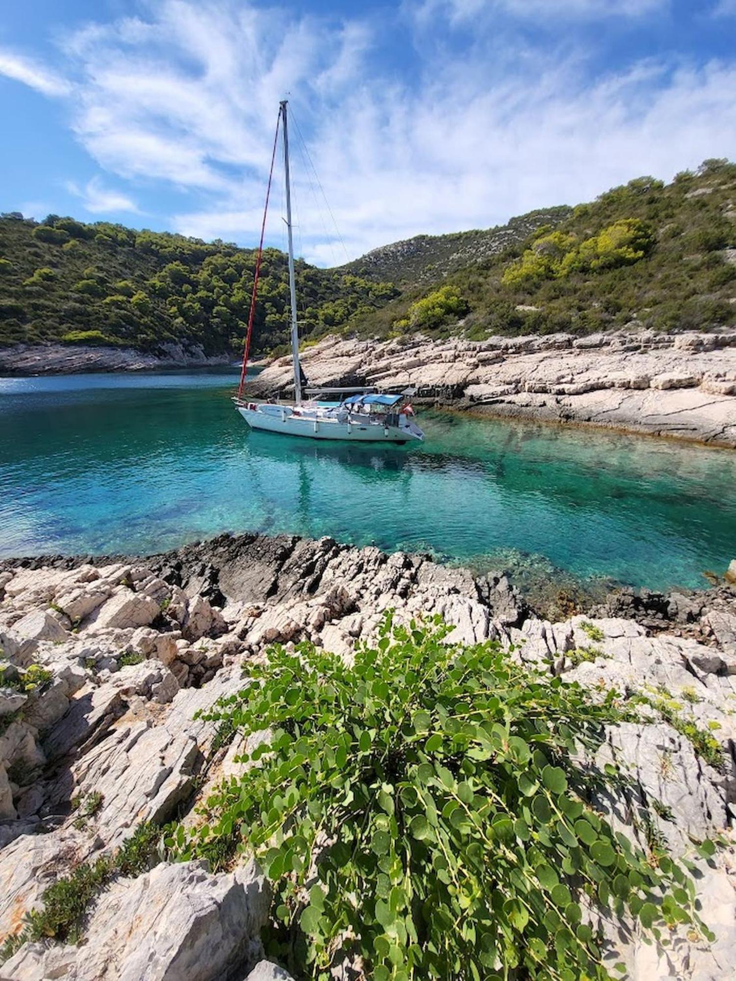 Vikendica 3 Or 5 Days Sailing Cruise In Croatia *